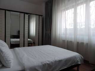 Отель Monte Carlo Palace Suites Бухарест Апартаменты с 2 спальнями и балконом (4 взрослых)-4